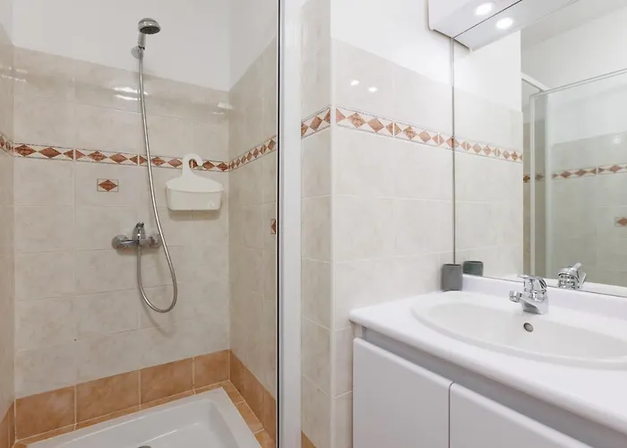 T2 Avec Jardin, Clim & Piscine - Proche Plages Et Randos, Parking Prive - La Rascasse